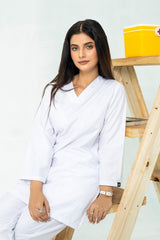 white scrub suit for women 